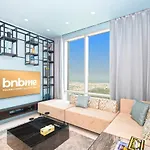 Bnbme - Waterfront Expansive Apt With Maid\'S Room, Poolside Cafe