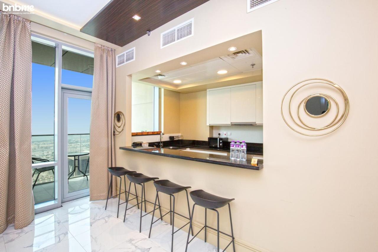 Bnbme - Waterfront Expansive Apt With Maid's Room, Poolside Cafe Appartement *